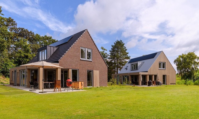 Gasselte House | Detached group accommodation for up to 12 people