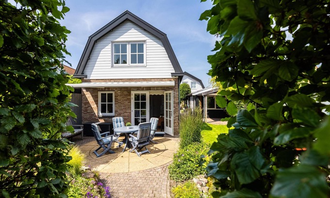 Bergen House | Detached holiday home close to the centre