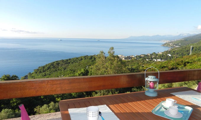 Brando House | Detached house close to the sea in the heart of the maquis.