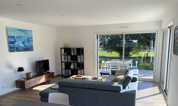 Wierre-Effroy House | Detached house in the village with 1500m2 garden, parking