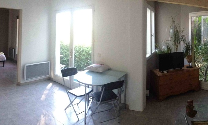 Vallauris House | Detached house in private property