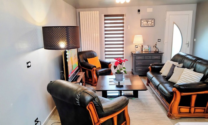 Noisiel House | Detached house with garden. Between Paris & Disney. Wi-Fi & Break fast Free