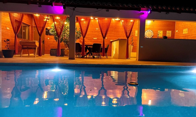 Antibes Villa | Detached villa with private pool in the heart of nature