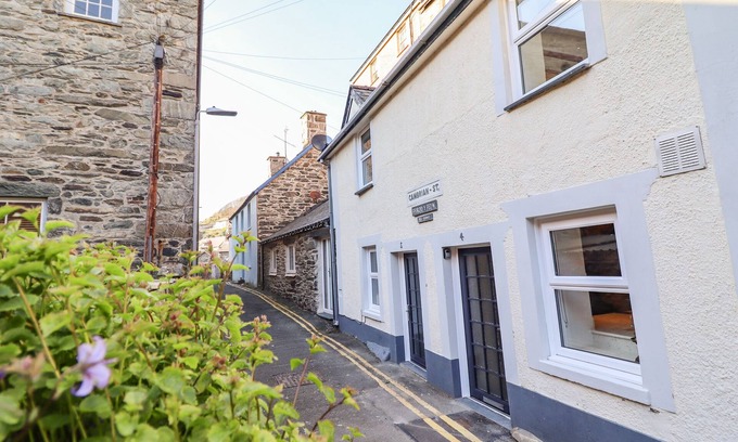 Barmouth Cottage | DEU-DDRWS, family friendly, character holiday cottage in Barmouth