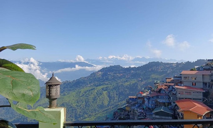 Darjeeling House | Dew Drops Guest House
