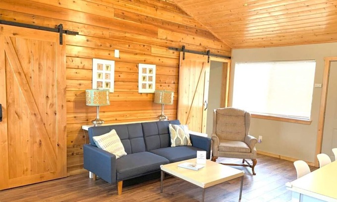 Dunlap House | Dewy Meadow Chalet B-Sequoia King's Canyon NP