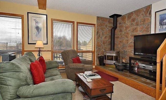 Davis Condo | DF79- Pet friendly! Awesome amenities! Pool!