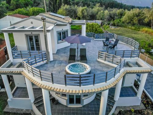 Liapades Apartment | Di La Suite