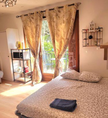 Saint-Germain-en-Laye Apartment | Diamant Studio classé 3 Étoiles