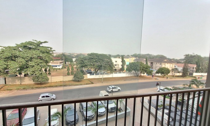 Cantonments Apartment | Diamond City by Cozy