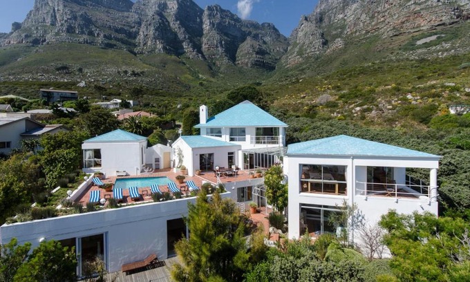 Camps Bay House | Diamond House Guesthouse
