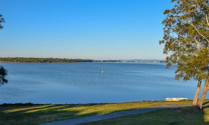 Budgewoi House | Diamond Lake House