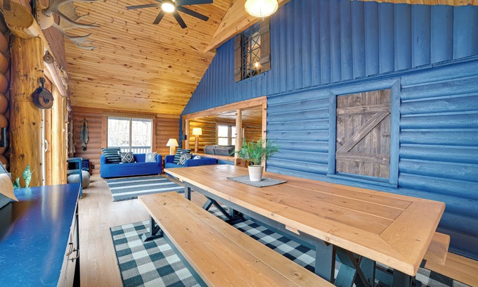 Tustin Cabin | Diamond Lake Waterfront Cabin w/Deck + Dock!