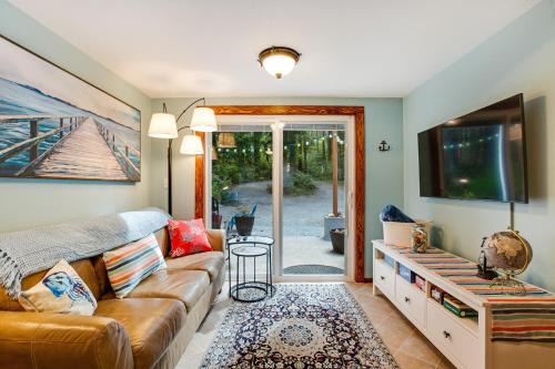 Camano Island House | Diamond Sunset Hideaway