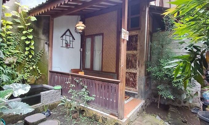 Banyuwangi House | Diana's Homestay