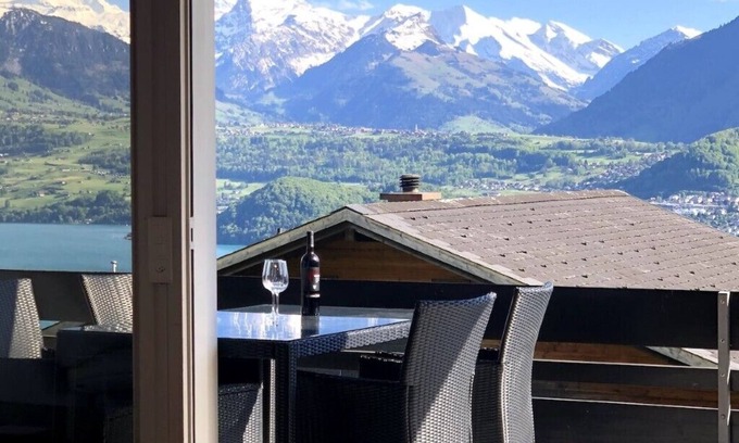 Goldiwil Apartment | die Villa", Eine Wohnung für 6 Personen