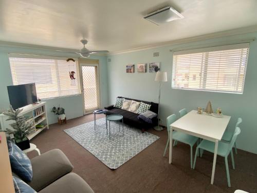 The Entrance Apartment | Digby's Place - waterfront apartment