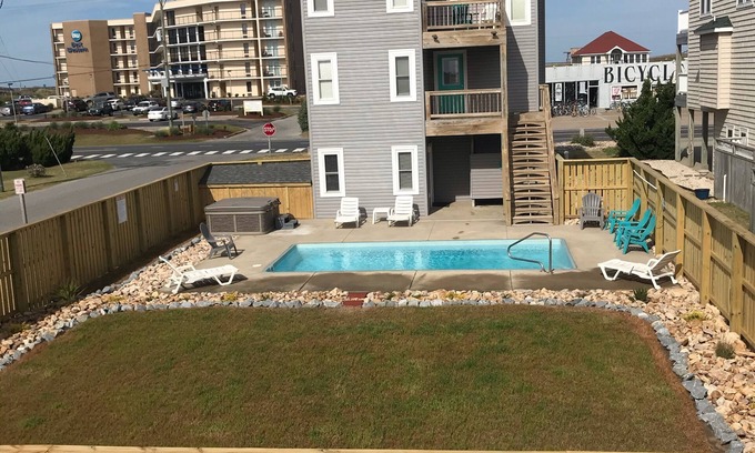 Kill Devil Hills Cottage | Diggin’ It- Beach Road, Private pool & Hot tub