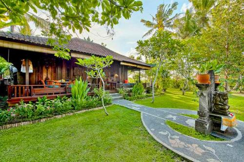 Nyuh Kuning Apartment | Dihya 1 BR Deluxe Garden Wooden ZN231