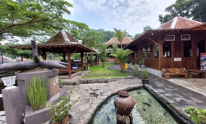 Mangunan Hotel | DikaJaya Guesthouse Syariah