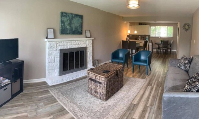 West Chester House | Dimmick Cozy Retreat 3 Bed 1 Bath - Sleeps 6