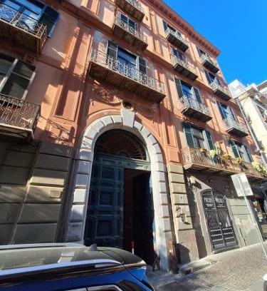 Historical Downtown Salerno Bed & Breakfast | Dimora di Mare