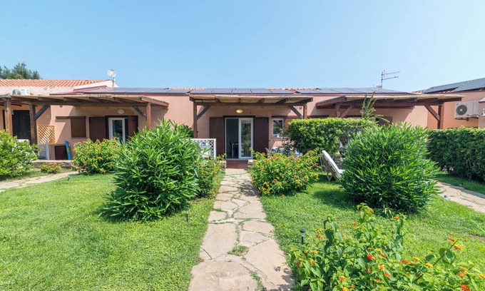 Stintino Apartment | Dimora Ibiscus 50m From Beach, Stintino, Italy