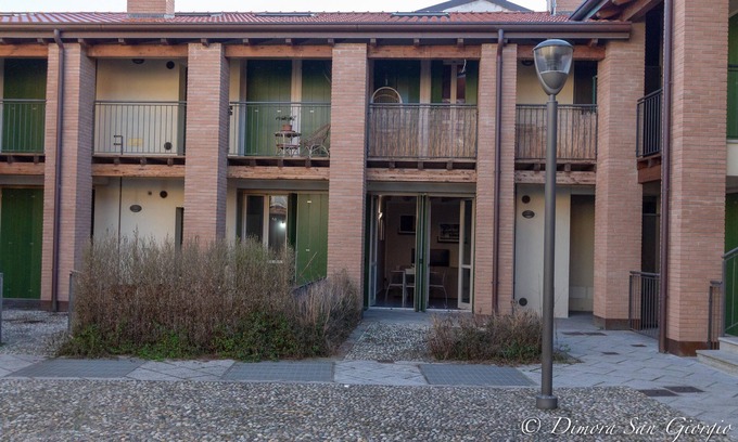 Bonate Sotto House | Dimora San Giorgio casa vacanze ampia e confortevole in centro paese