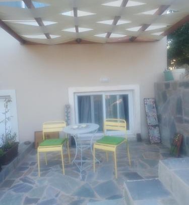 Palaia Fokaia Apartment | Dina
