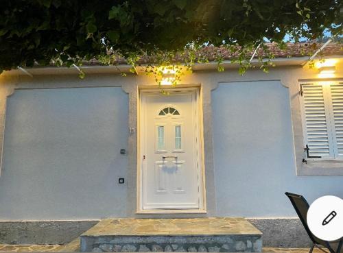 Plateies House | Dina’s house 2