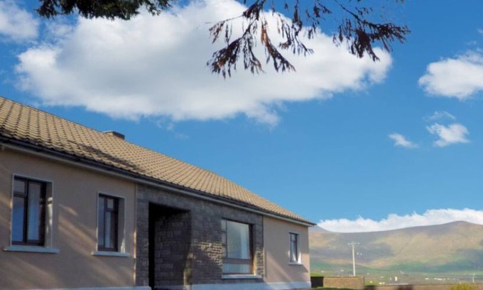 Dingle Ski Chalet | Dingle Bay View Holiday Home