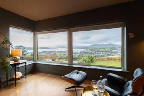 Dingle House | Dingle Panorama - 5 Star Luxury