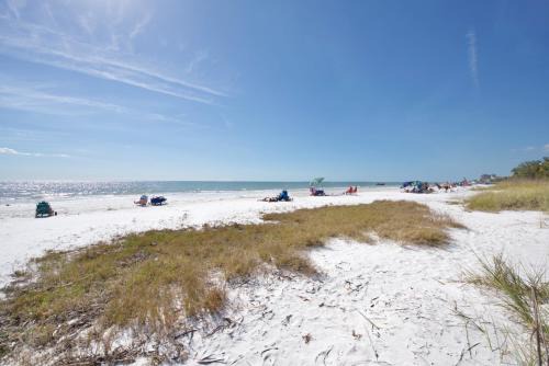 Mid Island House | Dink or Swim by Sun Palace Vacations