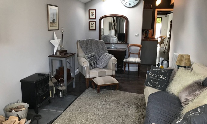 Cooden Cottage | Dippy cottage - a perfect romantic escape, offering private luxury to indulge in