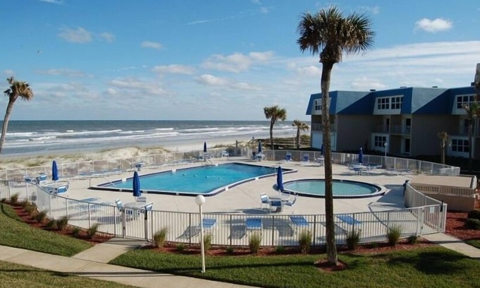 Crescent Beach Condo | Dir Ocean Beach 2BR/2BA Condo-