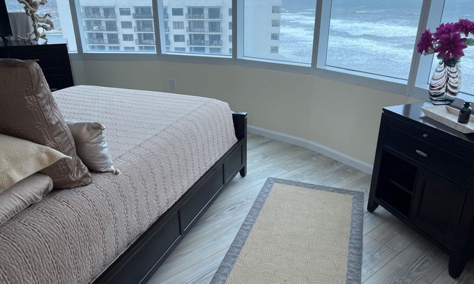 Daytona Beach Shores Condo | Direct beach front