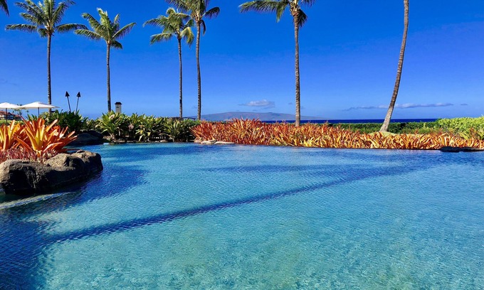 Wailea Condo | DIRECT BEACHFRONT WAILEA PANORAMIC OCEAN & OUTER ISLAND VIEWS 4Bd 3BA 3892 s.f.
