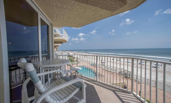 Daytona Beach Shores Condo | DIRECT OCEANFRONT NO DRIVE BEACH CONDO