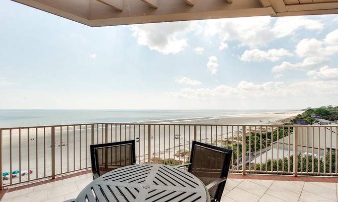 Beach Lagoon Villa | Direct OCEANFRONT Stunning Top Floor Turtle Lane Condo with Multiple Pools!