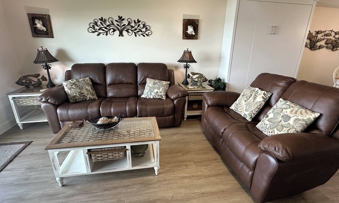 Crescent Beach Condo | Direct Oceanfront Premium Flat with 2 Bed/2 Bath and New Everything