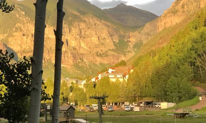 Telluride Condo | Direct Slopeside - In Town