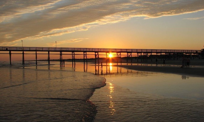 Sunset Beach Condo | Discounts available/Last minute/Quick Getaways. Inquire NOW & SAVE Money