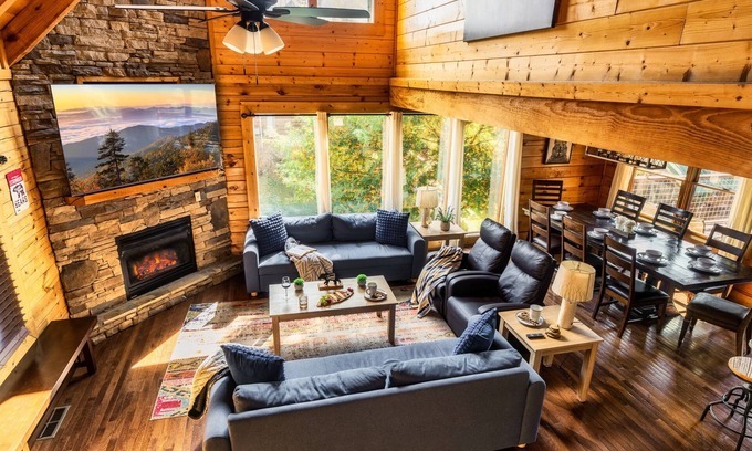 Pigeon Forge House | Discounts! Free Dollywood tickets or Free Dinner