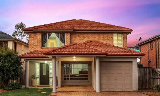 Bella Vista House | Discover a World of Comfort and Convenience in Our Independent Home!