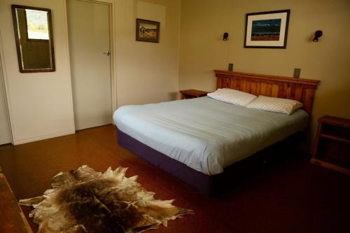Gladstone Cabin | Discover Dingleburn