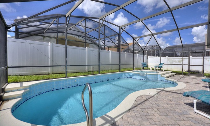 Windsor Palms House | Discover magic just 9 mins away! Spacious 5-bed Kissimmee retreat, pool and spa