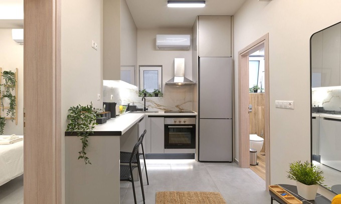 Kaisariani Apartment | Discover Pagrati: New Cozy Urban Hideout