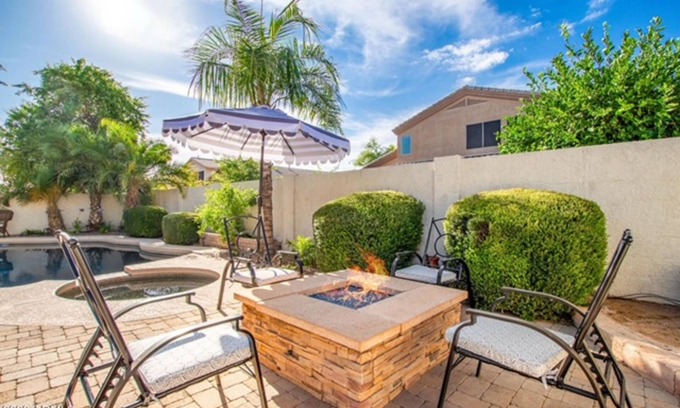 Cooper Commons House | Discover the perfect retreat in - private hot tub and pool
