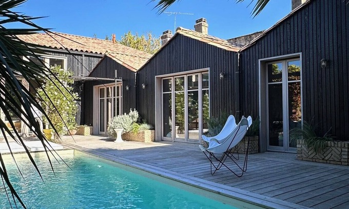 Victor Hugo - Saint-Augustin Villa | Discover this magnificent contemporary architect-designed house.