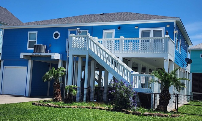 Port Bolivar House | Discover tranquility at this 3/3 steps away from the beach with a fenced yard